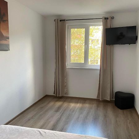 Apartament Cristian Apartment โอร์โชวา ภายนอก รูปภาพ