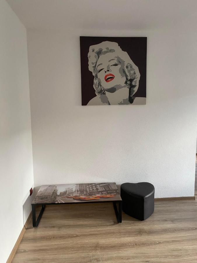 Apartament Cristian Apartment โอร์โชวา ภายนอก รูปภาพ